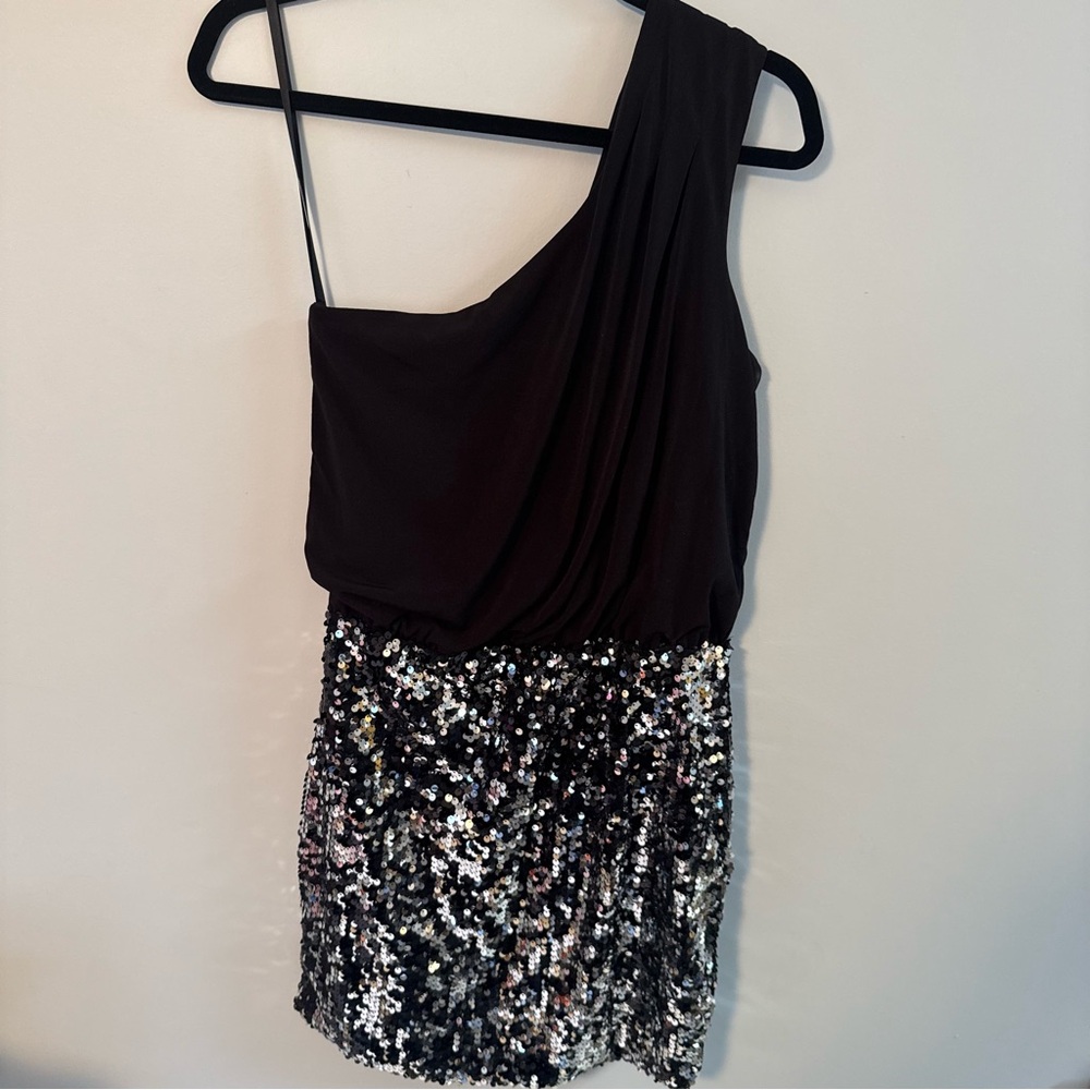 WAY-IN Women's One Shoulder Dress with Sequin Bottom BLACK & SILVER Size MEDIUM